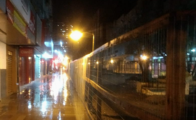 14 luminárias foram instaladas no Calçadão Osvaldo Cruz