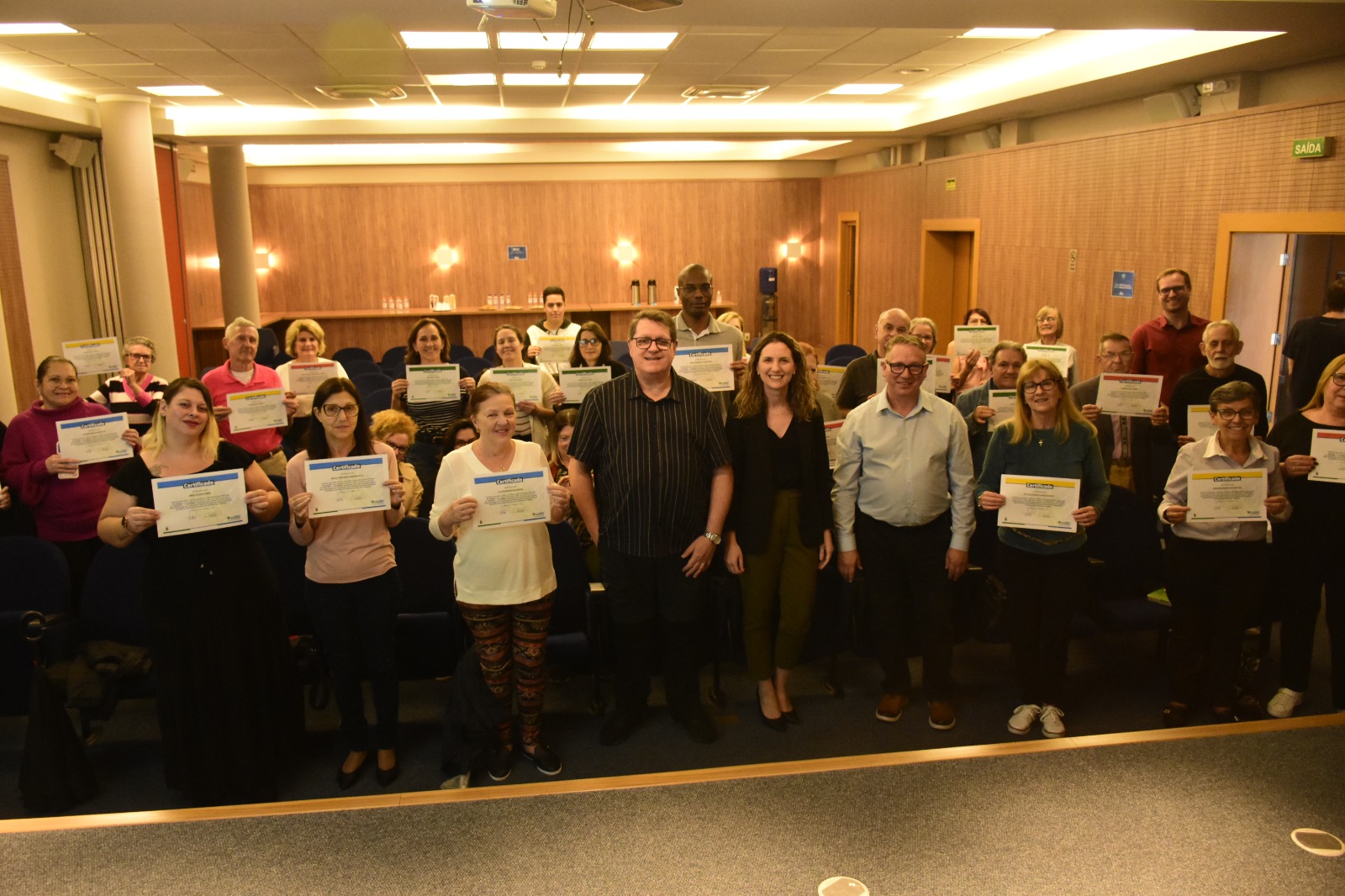 Primeira turma do curso de Inclusão Digital recebeu os certificados de conclusão nesta sexta-feira (9)