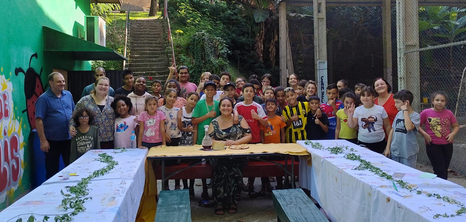 Entidade presta atendimento a dezenas de crianças e adolescentes há mais de três décadas