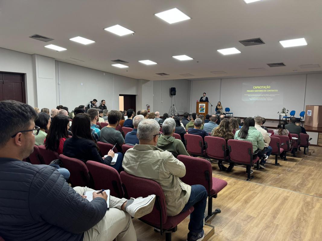 Evento reuniu servidores municipais com objetivo de aprimorar práticas de fiscalização e gestão de contratos administrativos