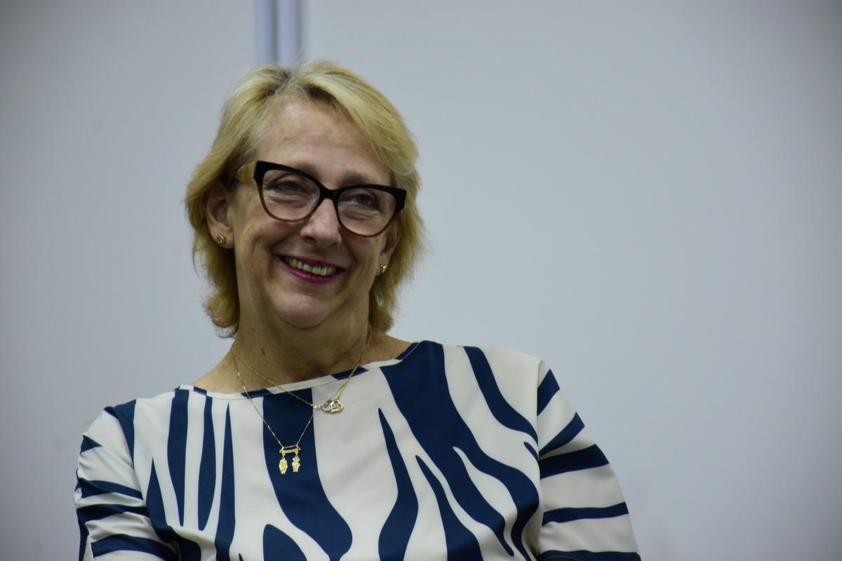 Secretária de Educação Simone Daise Schneider