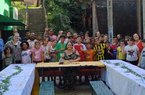 Entidade presta atendimento a dezenas de crianças e adolescentes há mais de três décadas